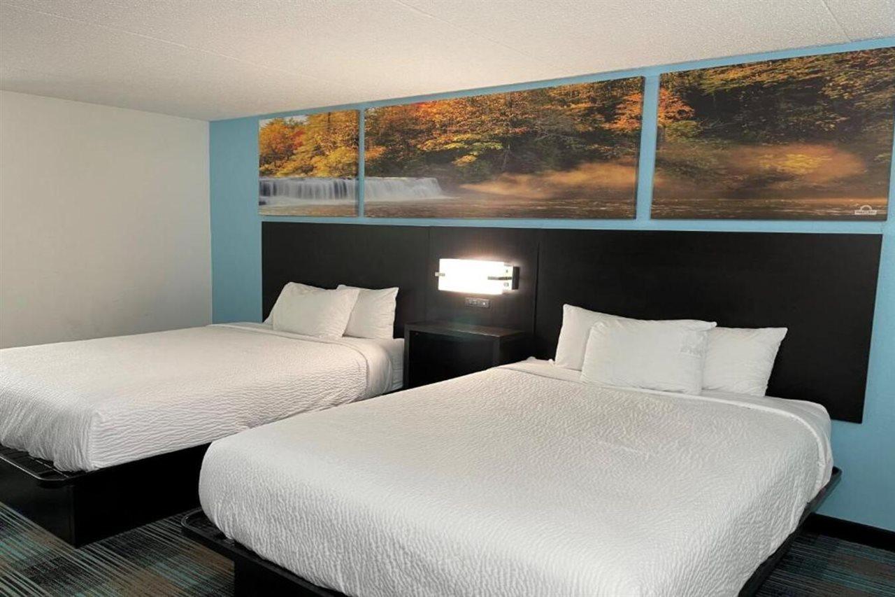 Days Inn By Wyndham Calhoun Ga I-75 And Us-41 Eksteriør billede