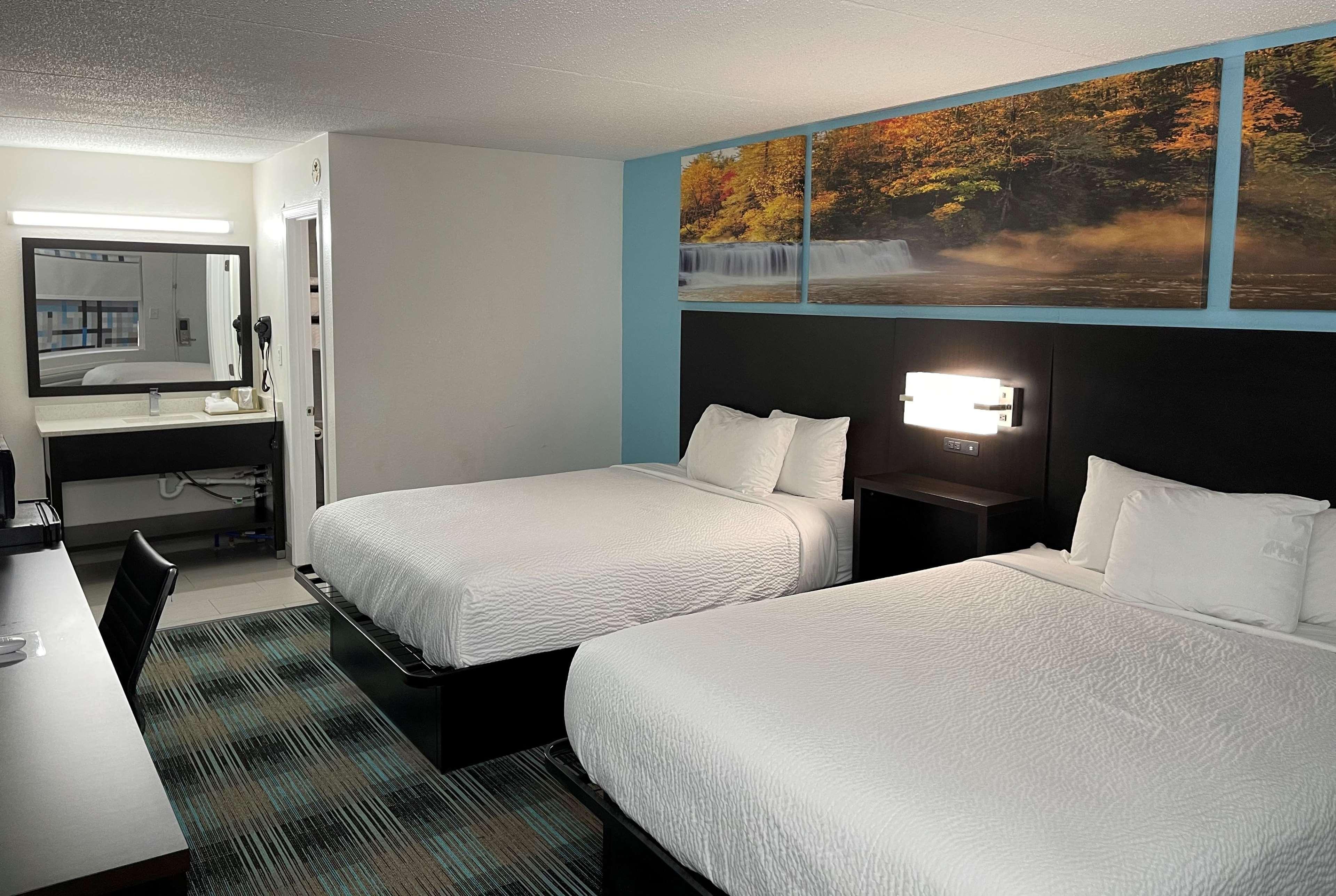 Days Inn By Wyndham Calhoun Ga I-75 And Us-41 Eksteriør billede