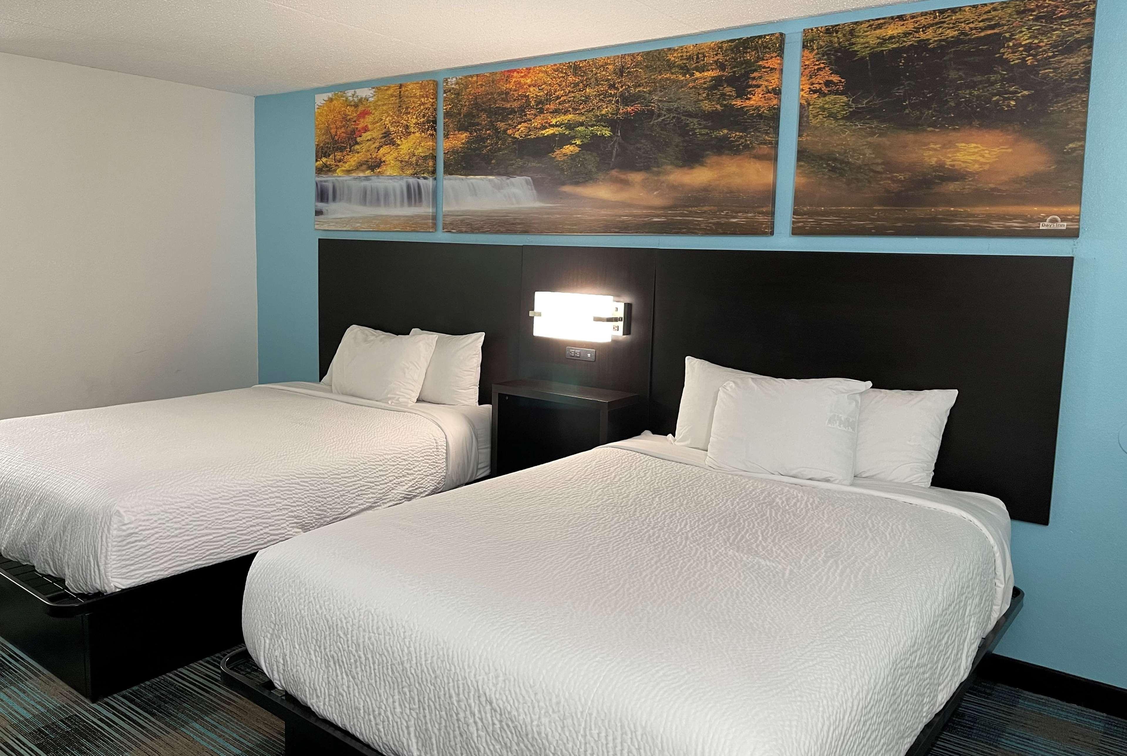 Days Inn By Wyndham Calhoun Ga I-75 And Us-41 Eksteriør billede