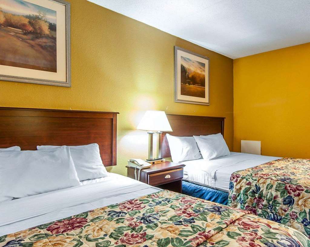 Days Inn By Wyndham Calhoun Ga I-75 And Us-41 Værelse billede